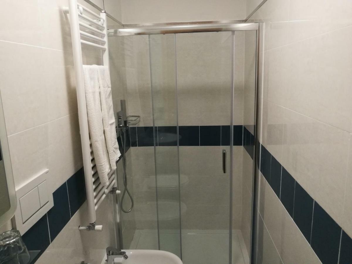 Al Trenino Accomodation Hotel Rome Bagian luar foto
