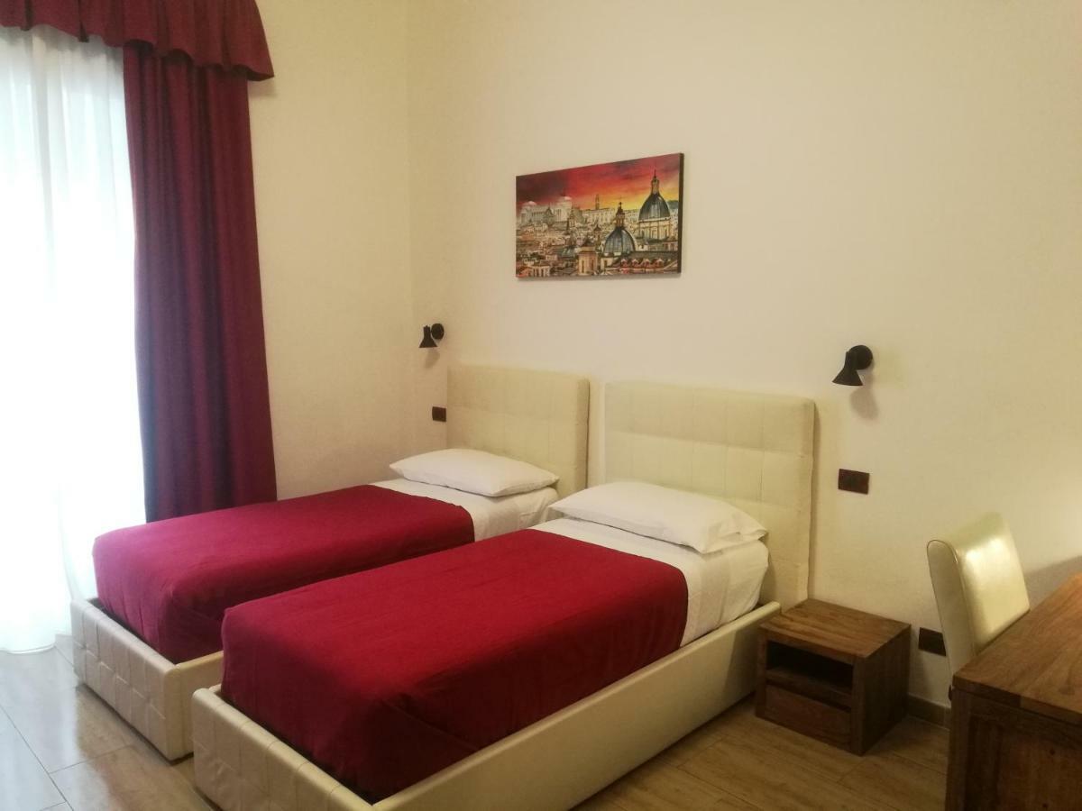 Al Trenino Accomodation Hotel Rome Bagian luar foto